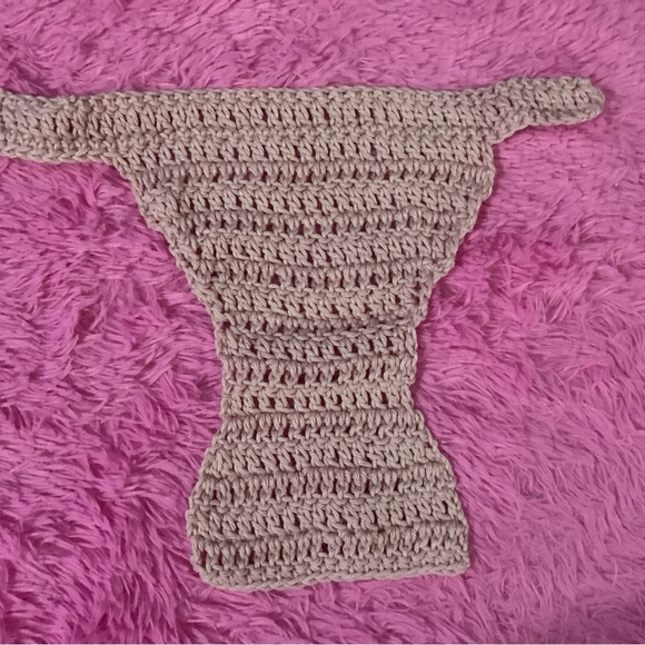 HANDCRAFTED, HAND CROCHETED DIAPER COVER, PINK WITH FLORAL WOODEN BUTTONS, 3M-6M - Picture 2 of 3